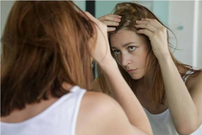 Effektive Hilfe gegen Haarausfall - Naturtreu Haarausfall - Hormonhaushalt - Naturtreu - Titelbild